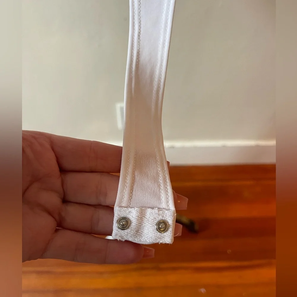 Milano white/black combo floral accordion style button up blouse, size XL - Picture 3 of 9